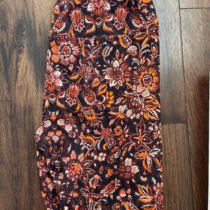 LuLaRoe Tall and Curvy Leggings